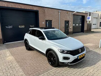 Volkswagen T-Roc 2021 black style uit 2021