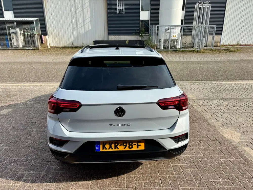Volkswagen T-Roc 2021 black style uit 2021, foto 11