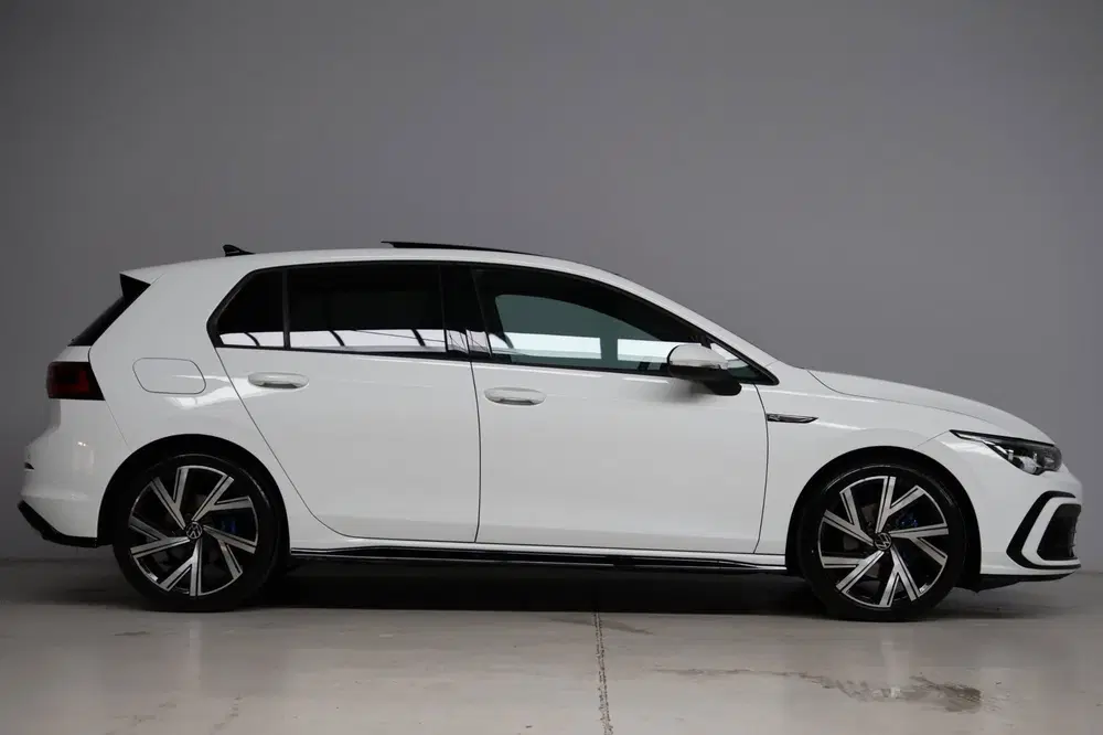 Volkswagen Golf 1.5 eTSI R-Line uit 2020, foto 10