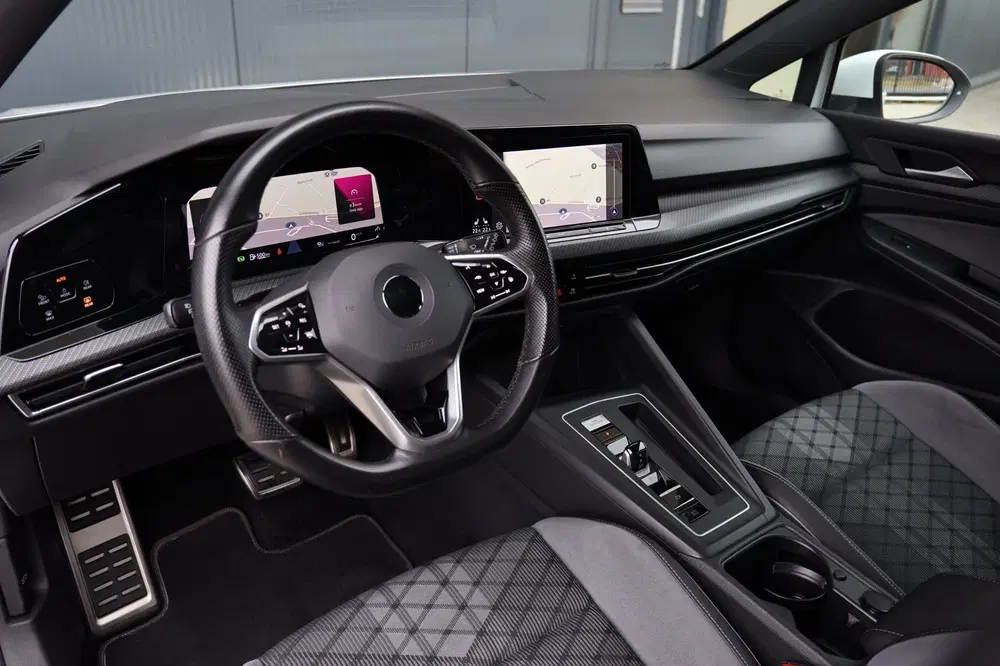 Volkswagen Golf 1.5 eTSI R-Line uit 2020, foto 11
