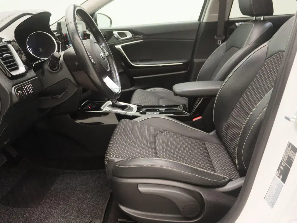 Kia XCeed 1.6 GDi PHEV DynamicLine uit 2021, foto 12