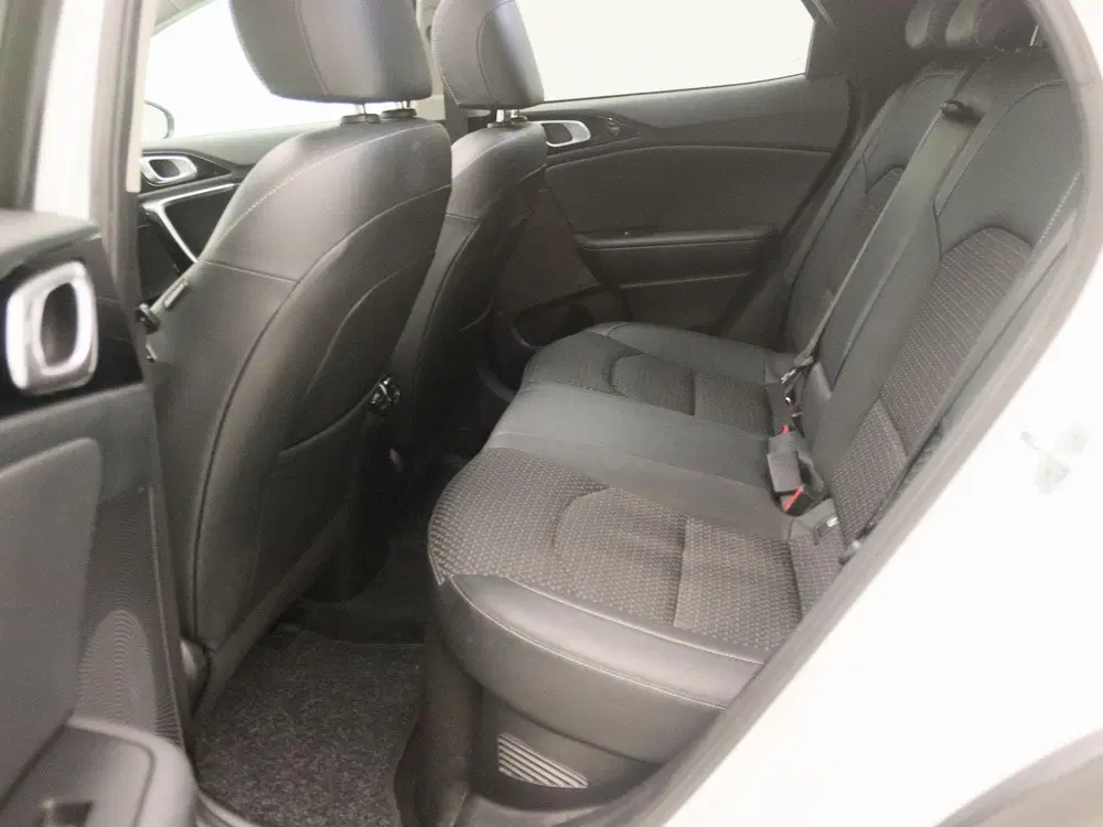 Kia XCeed 1.6 GDi PHEV DynamicLine uit 2021, foto 13
