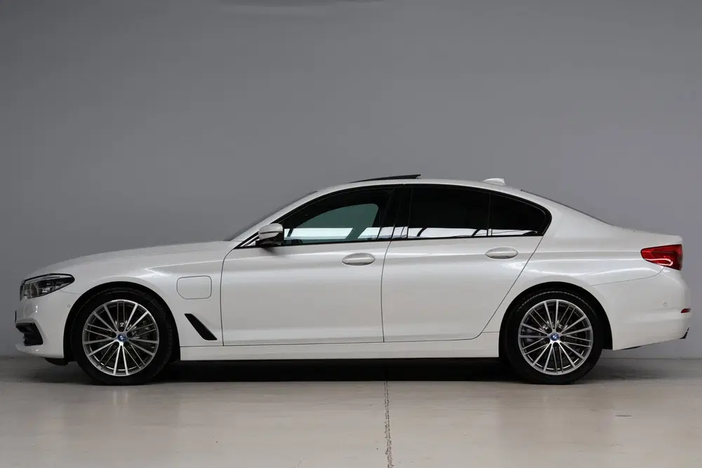 BMW 5-serie 530e Sport Line uit 2019, foto 10
