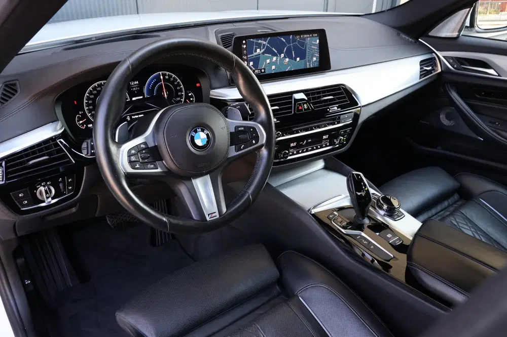 BMW 5-serie 530e Sport Line uit 2019, foto 12