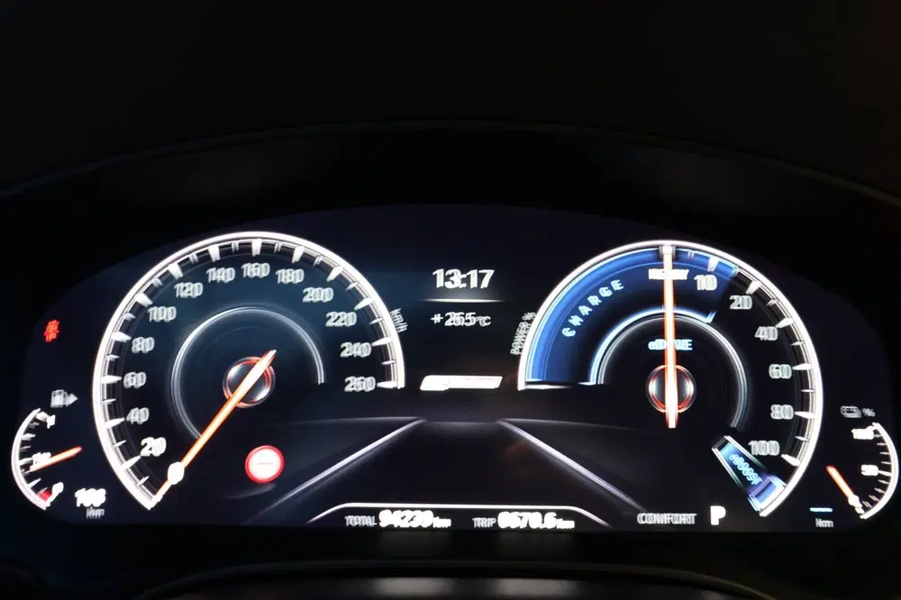 BMW 5-serie 530e Sport Line uit 2019, foto 4