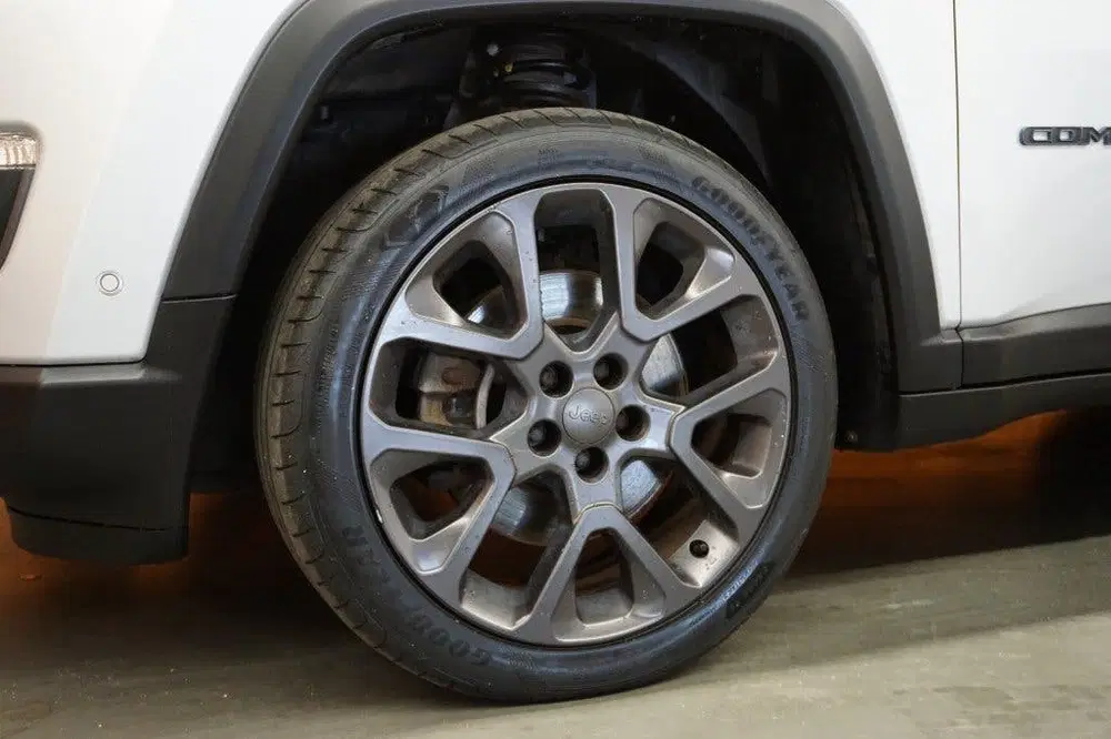 Jeep Compass 4xe 240 Plug-in Hybrid Electric S Automaat uit 2020, foto 4