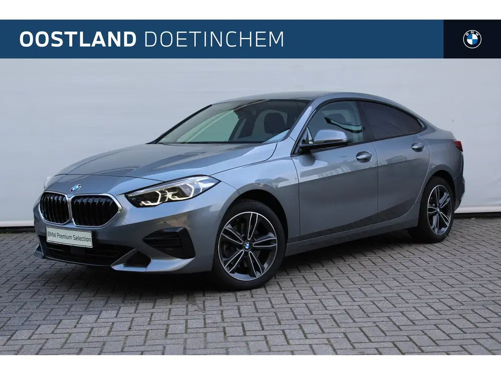 BMW 2-serie Coupé 218i Sport Line Automaat uit 2023