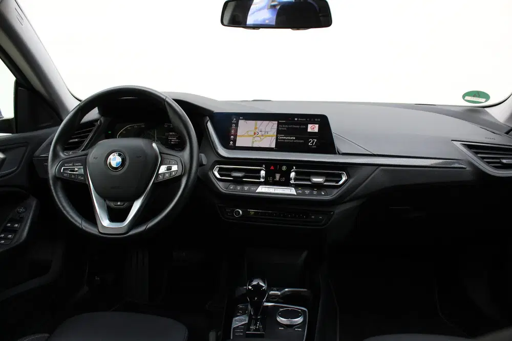 BMW 2-serie Coupé 218i Sport Line Automaat uit 2023, foto 13