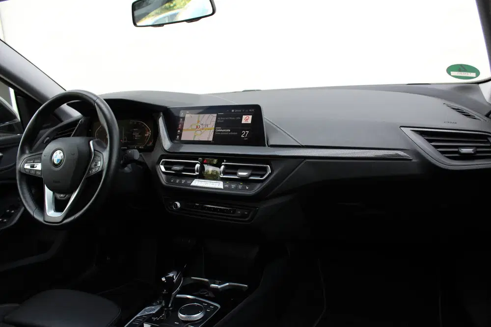 BMW 2-serie Coupé 218i Sport Line Automaat uit 2023, foto 14