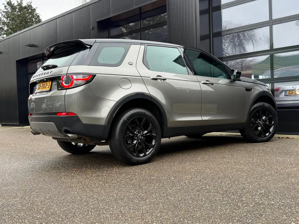 Land Rover Discovery Sport 2.0 TD4 Urban Series SE Dynamic uit 2019, foto 3