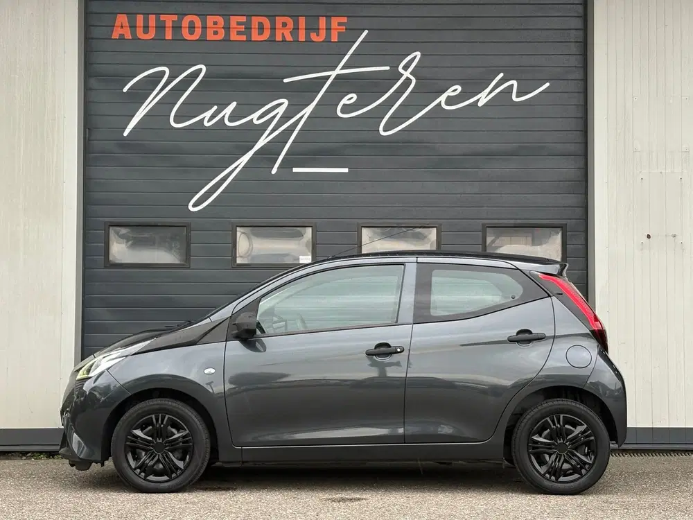 Toyota Aygo 1.0 VVT-i x-fun uit 2019, foto 2