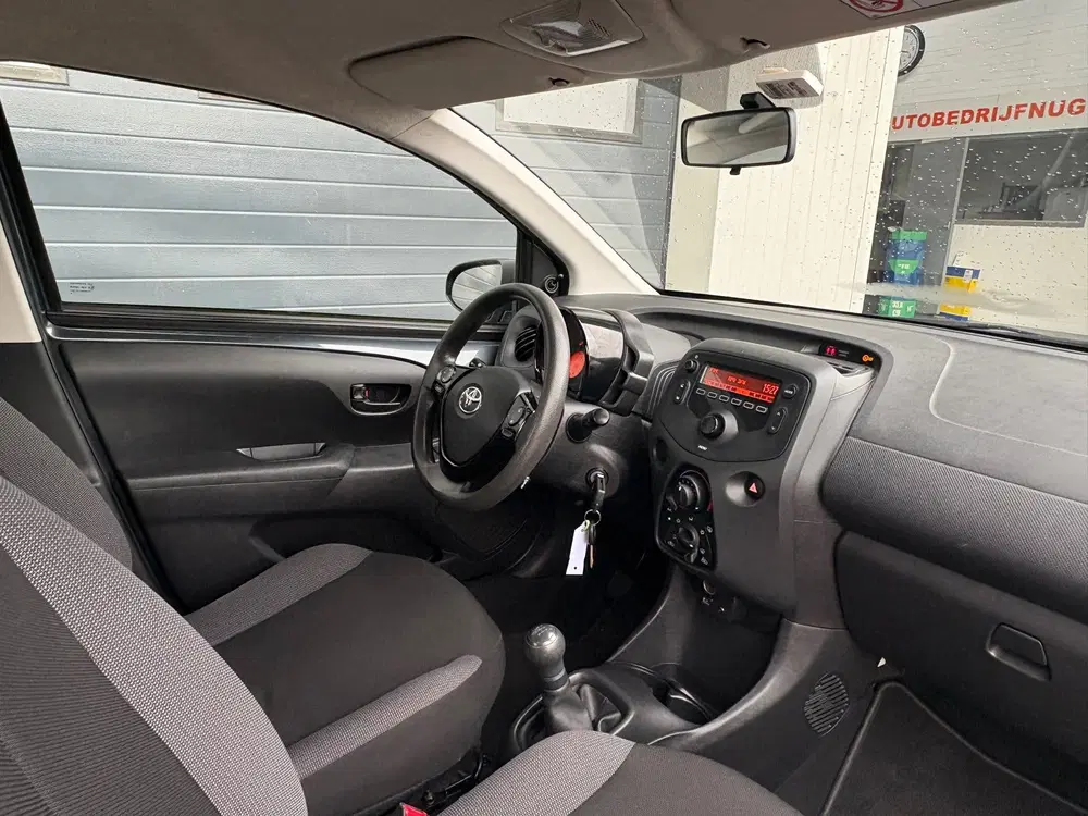 Toyota Aygo 1.0 VVT-i x-fun uit 2019, foto 5