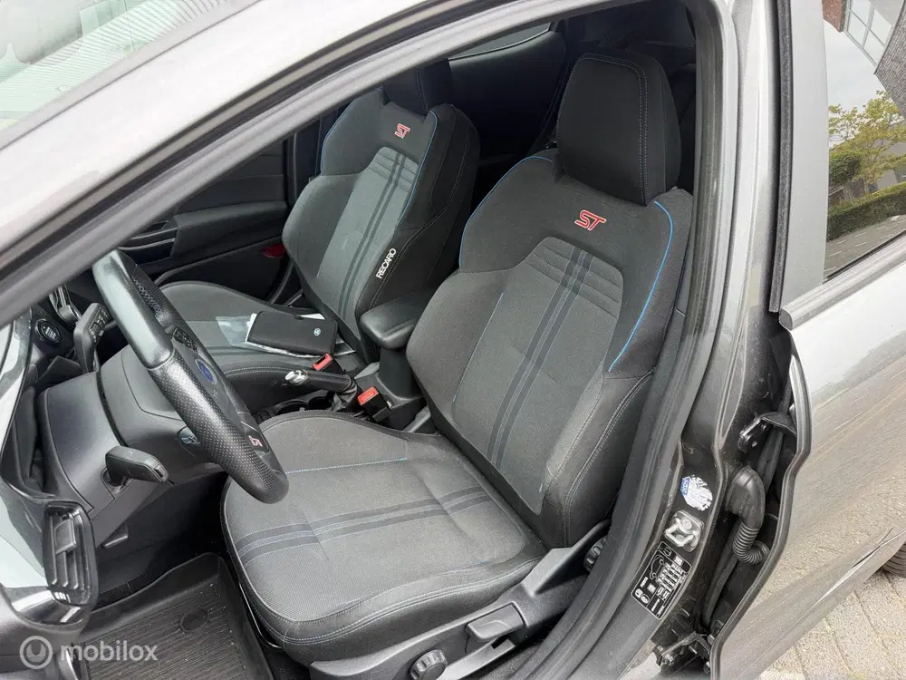 Ford Fiesta 200pk ST-3 uit 2020, foto 14
