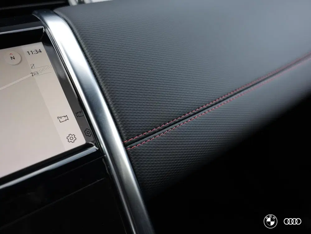 Land Rover Discovery Sport P300e R-DYNAMIC SE uit 2021, foto 8