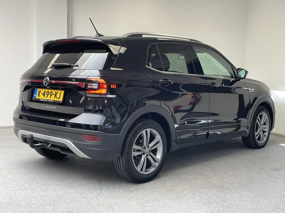 Volkswagen T-Cross 1.0 TSI Style R-Line uit 2021, foto 2