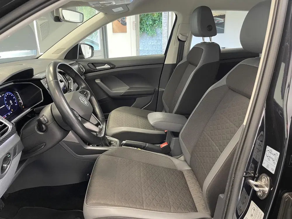 Volkswagen T-Cross 1.0 TSI Style R-Line uit 2021, foto 3
