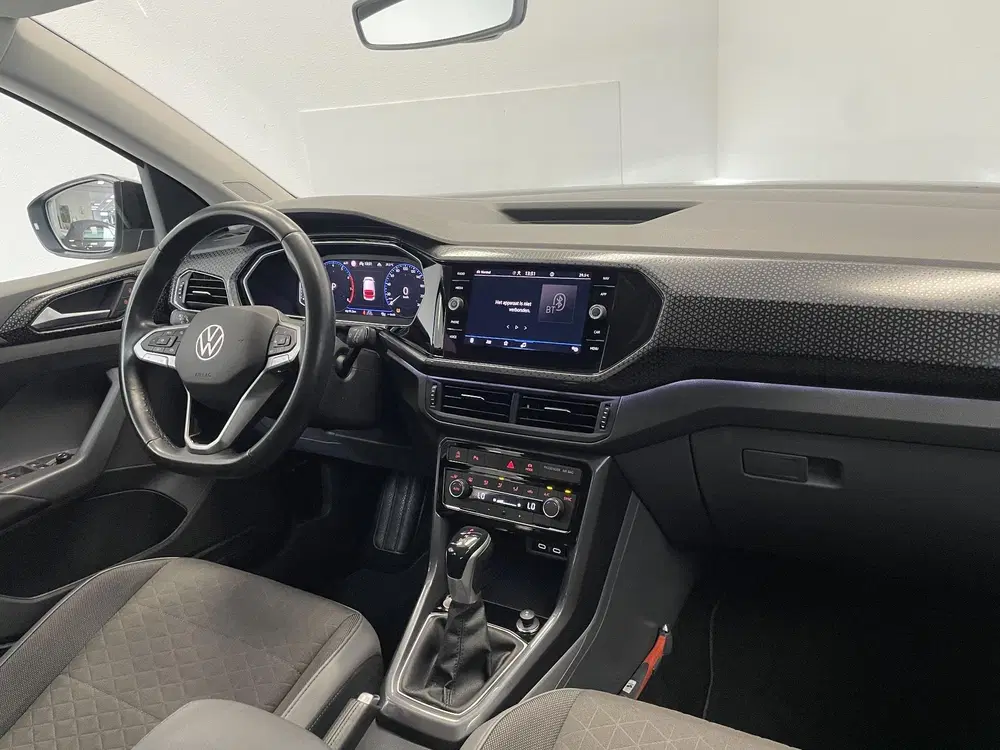 Volkswagen T-Cross 1.0 TSI Style R-Line uit 2021, foto 4