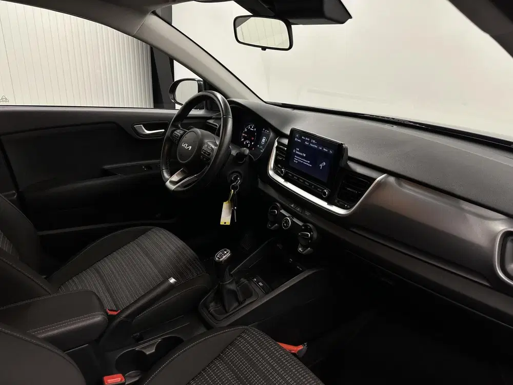 Kia Stonic 1.0 T-GDi MHEV DynamicLine CAMERA CARPLAY uit 2022, foto 13