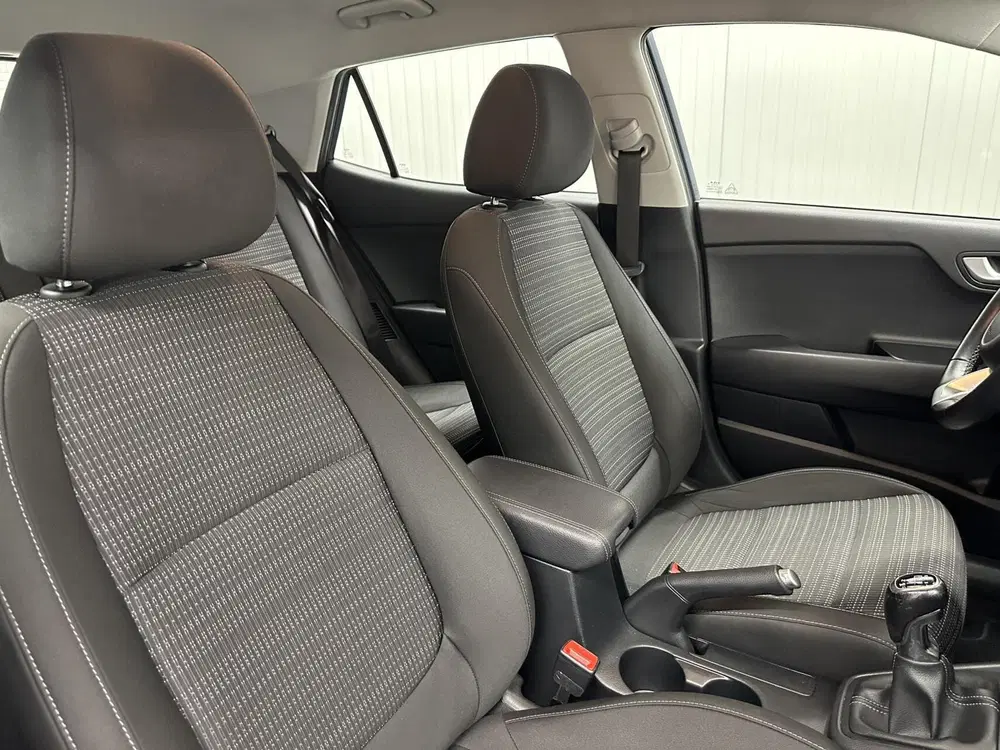 Kia Stonic 1.0 T-GDi MHEV DynamicLine CAMERA CARPLAY uit 2022, foto 14