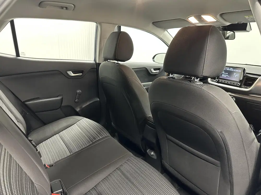 Kia Stonic 1.0 T-GDi MHEV DynamicLine CAMERA CARPLAY uit 2022, foto 15