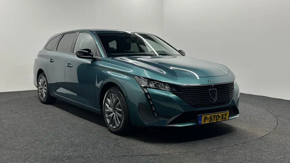 Peugeot 308 1.2 PureTech Active Pack Business NAVI CAR uit 2022, foto 3