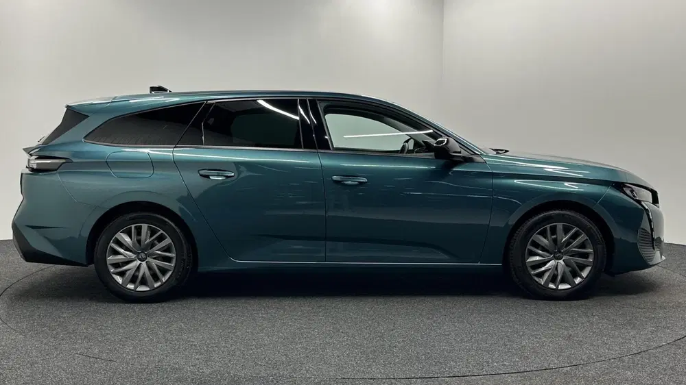 Peugeot 308 1.2 PureTech Active Pack Business NAVI CAR uit 2022, foto 9