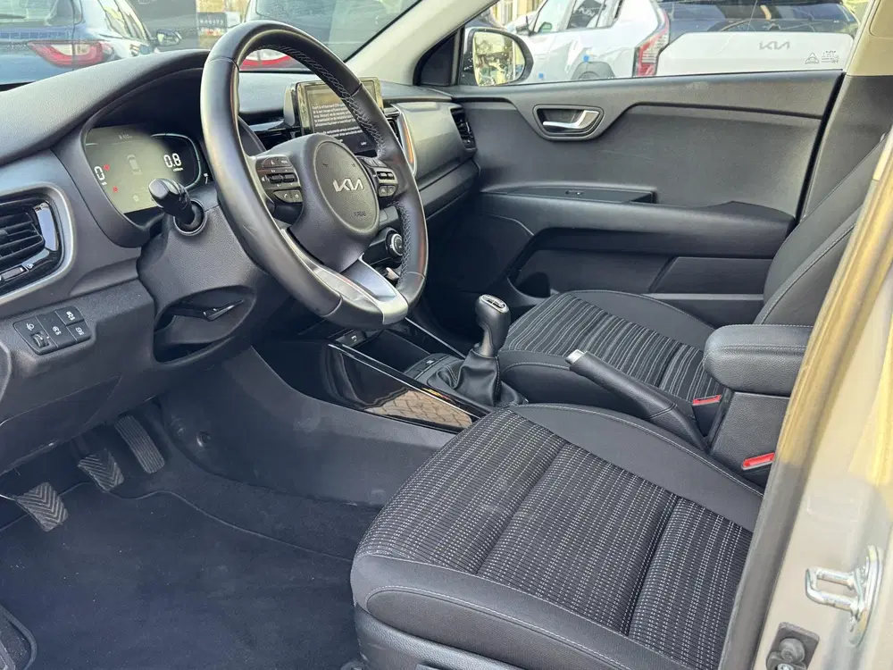Kia Stonic 1.0 T-GDi MHEV DynamicLine uit 2024, foto 14