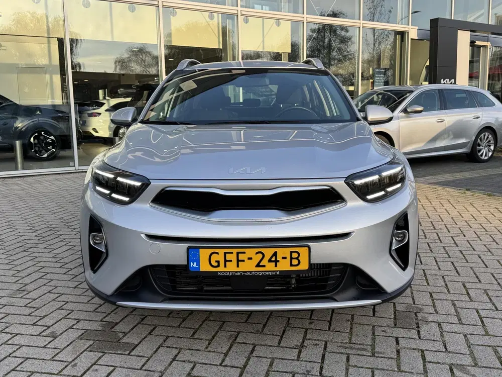 Kia Stonic 1.0 T-GDi MHEV DynamicLine uit 2024, foto 2