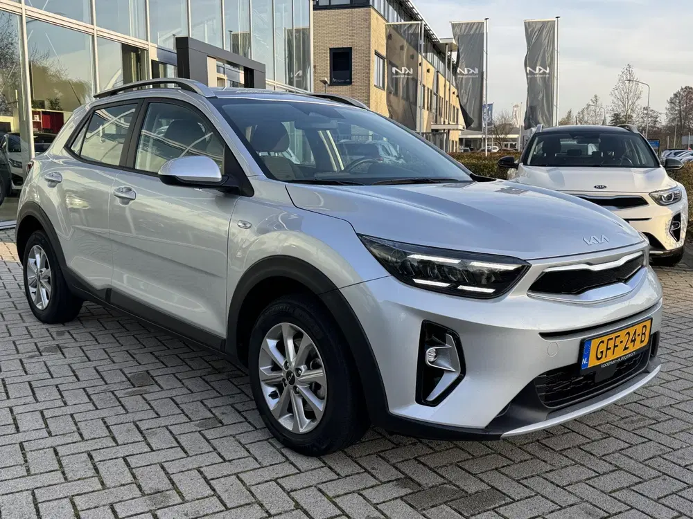 Kia Stonic 1.0 T-GDi MHEV DynamicLine uit 2024, foto 3