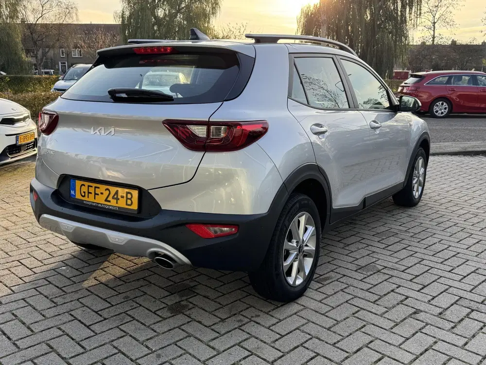 Kia Stonic 1.0 T-GDi MHEV DynamicLine uit 2024, foto 4