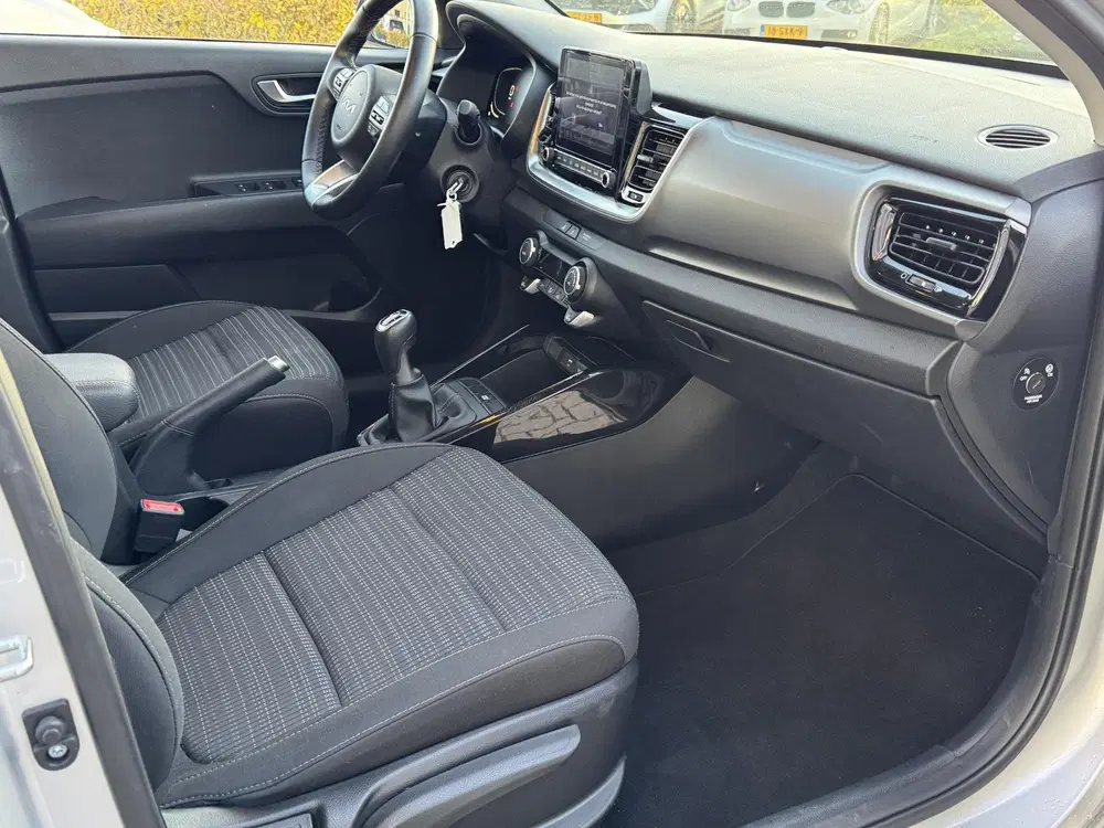 Kia Stonic 1.0 T-GDi MHEV DynamicLine uit 2024, foto 8