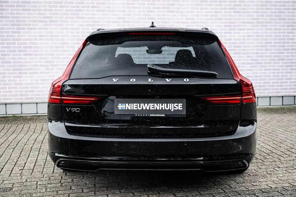 Volvo V90 2.0 T8 Recharge AWD R-Design uit 2022, foto 10