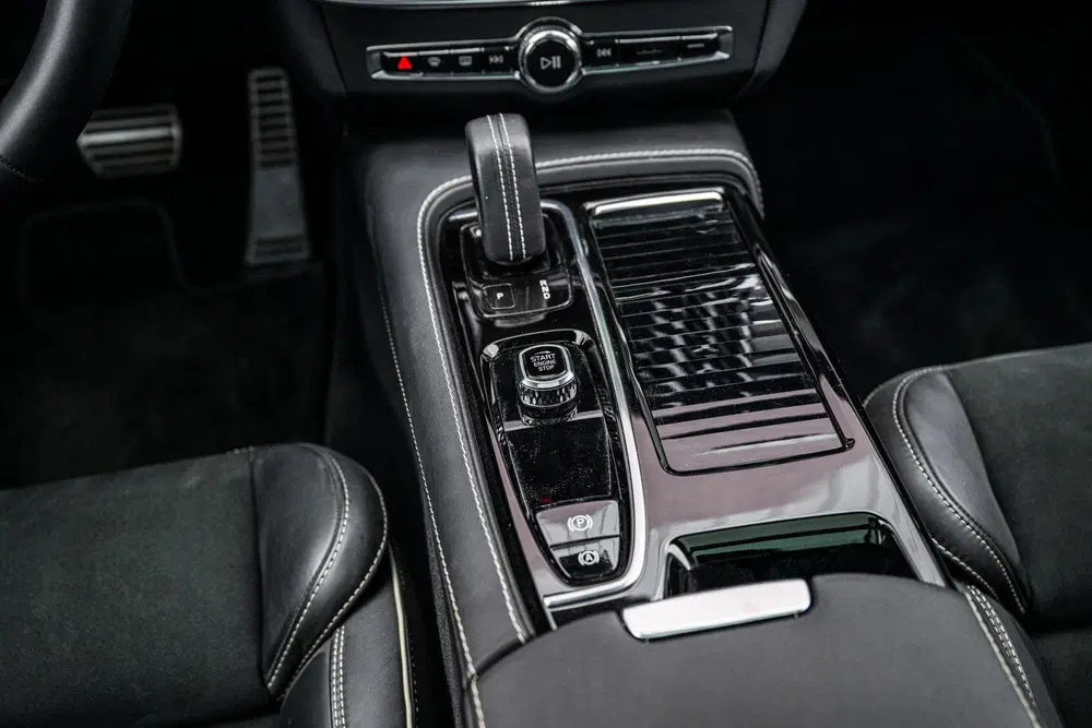 Volvo V90 2.0 T8 Recharge AWD R-Design uit 2022, foto 13