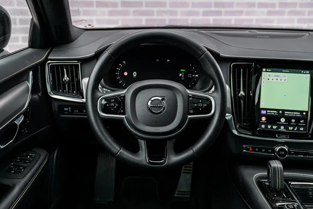 Volvo V90 2.0 T8 Recharge AWD R-Design uit 2022, foto 3