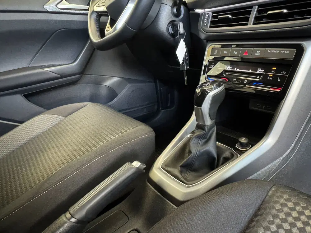 Volkswagen T-Cross 1.0 TSI 110 Active automaat uit 2021, foto 13