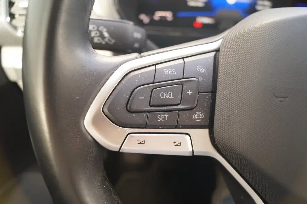 Volkswagen T-Cross 1.0 TSI Life Edition -LED-DIGI-AIRCO-CRUI uit 2024, foto 12