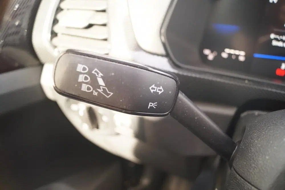 Volkswagen T-Cross 1.0 TSI Life Edition -LED-DIGI-AIRCO-CRUI uit 2024, foto 14
