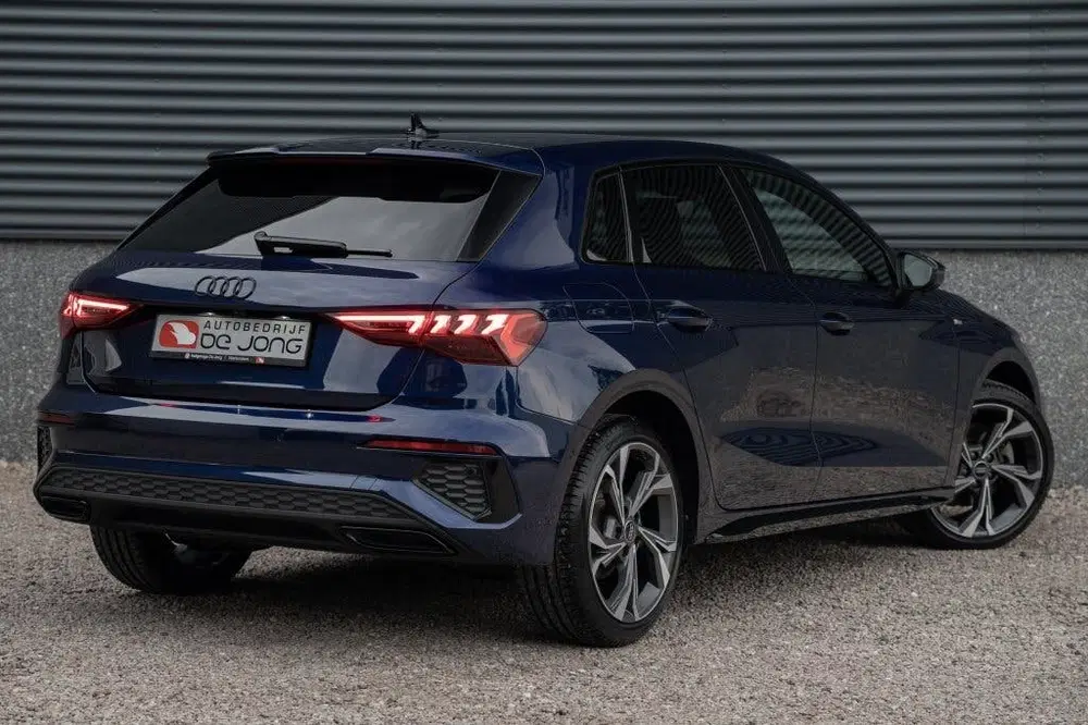 Audi A3 40 TFSIe 2X S-Line uit 2023, foto 2