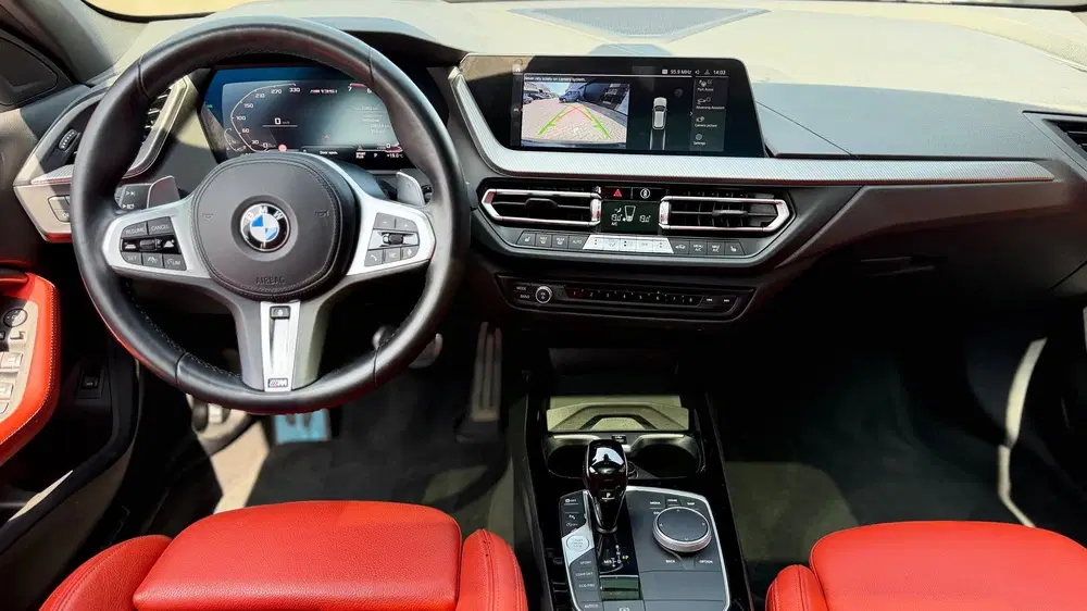 BMW 1-serie M135i xDrive High ExecutiveAutomaat uit 2022, foto 15