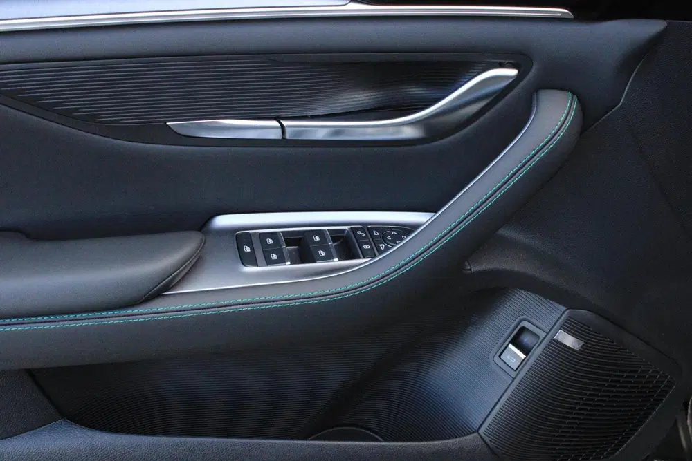 BYD Seal U 1.5 T DM-i AWD Design Pano ACC 324 PK 4x4 uit 2025, foto 11