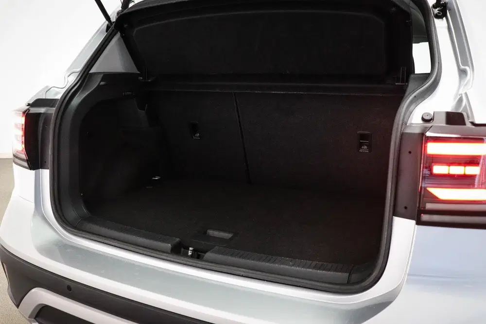 Volkswagen T-Cross 1.0 TSI Life Edition uit 2024, foto 14