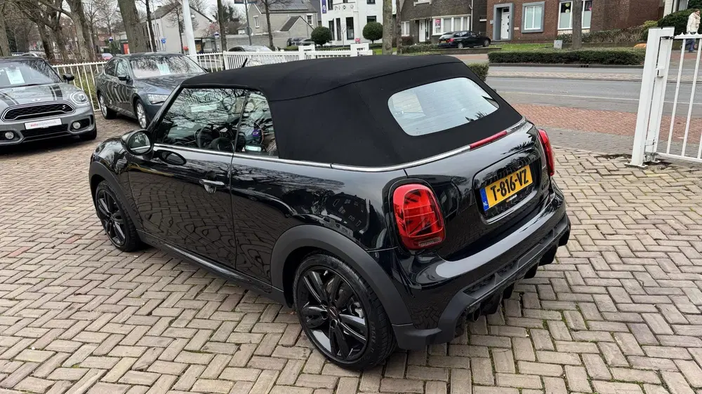 Mini Cabrio 1.5 Cooper Rockingham GT Edition uit 2023, foto 9