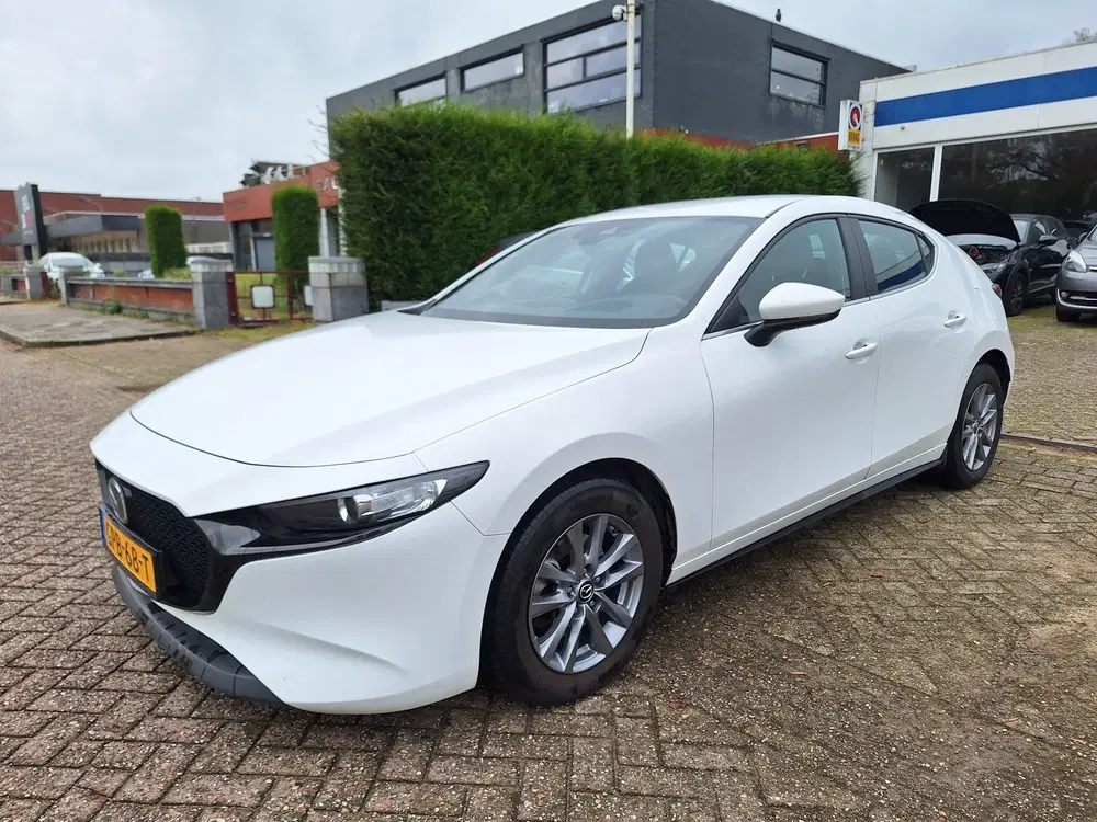 Mazda 3 2.0 e-SkyActiv-G M Hybrid 122 (b.j. 12-202 uit 2022, foto 2