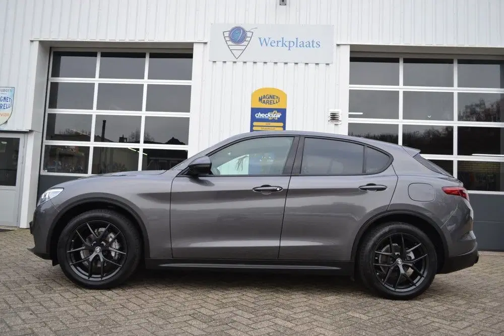 Alfa Romeo Stelvio 2.2 JTD Super BTW auto (bj 2023) uit 2023, foto 6