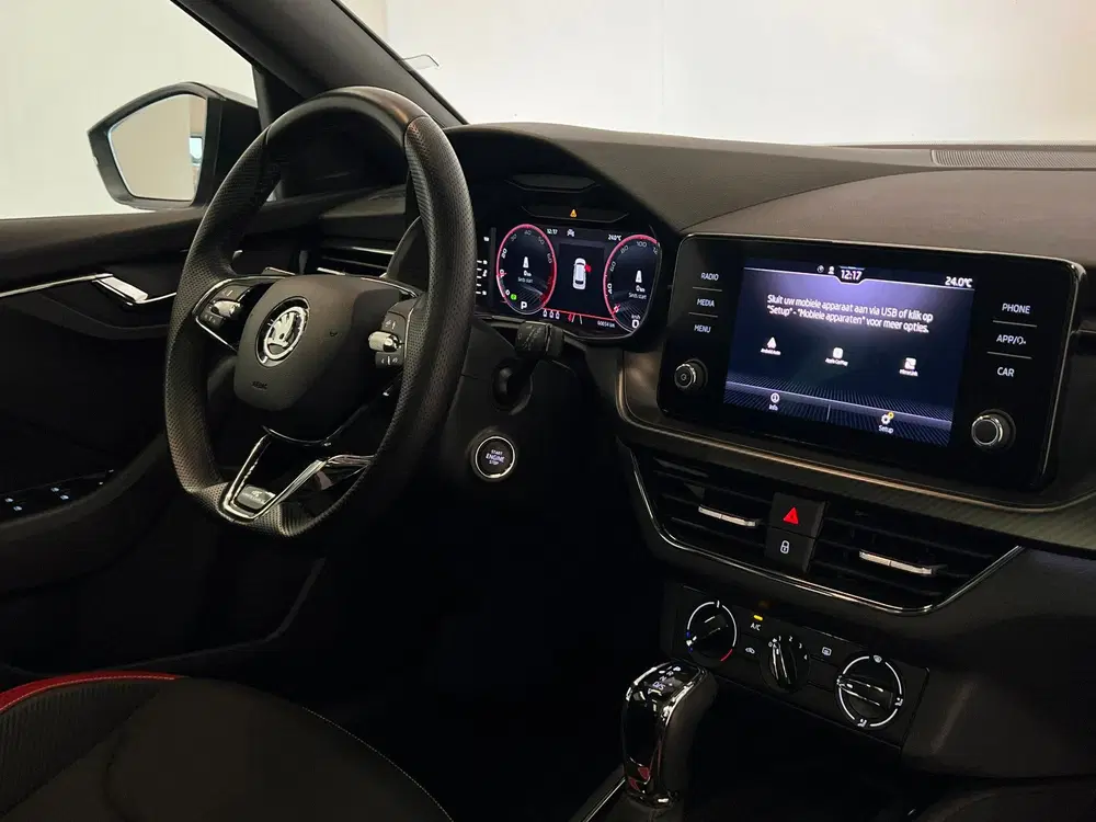 Skoda Kamiq 1.0 TSI Monte Carlo uit 2023, foto 10