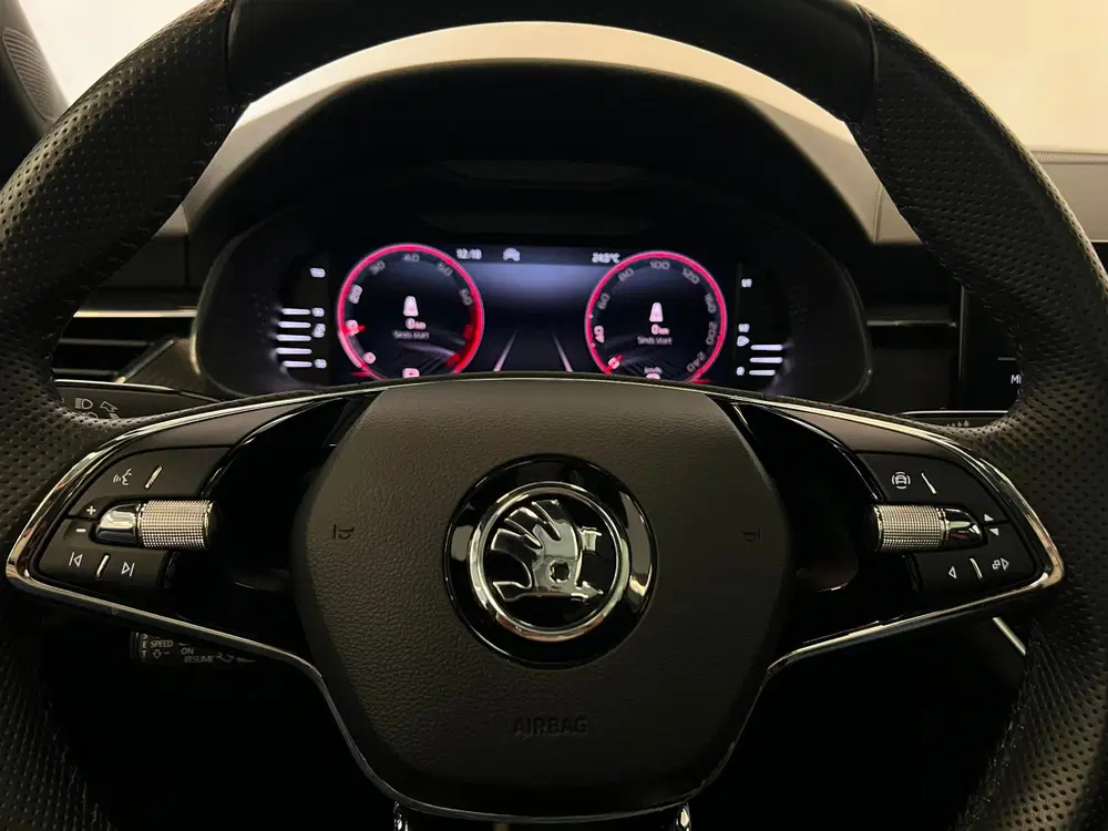 Skoda Kamiq 1.0 TSI Monte Carlo uit 2023, foto 12