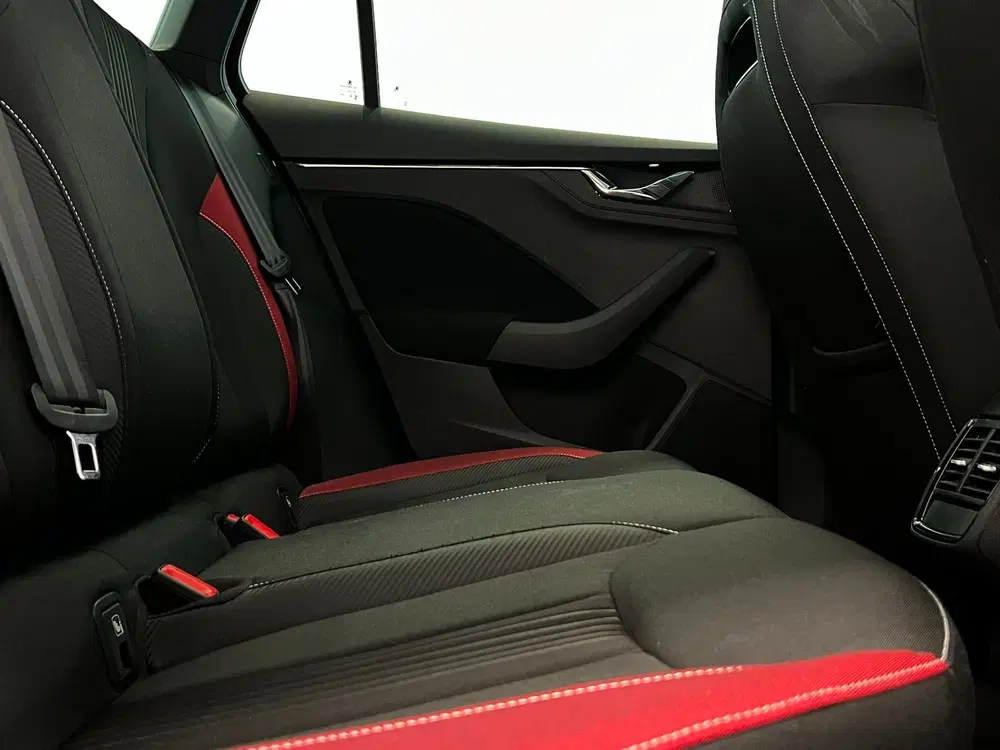 Skoda Kamiq 1.0 TSI Monte Carlo uit 2023, foto 9