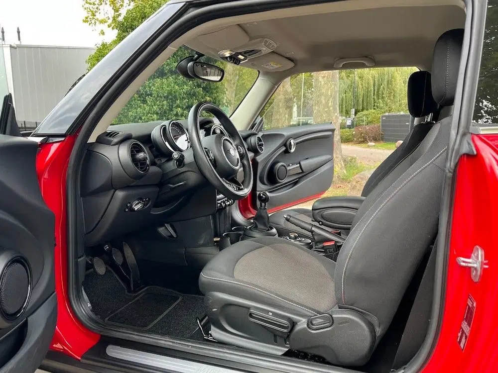 Mini Cooper Cooper 1.5 112pk Apple CarPlay Airco Cruis uit 2019, foto 15