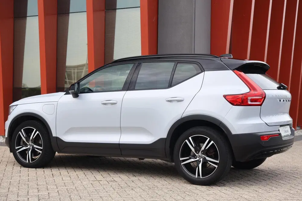 Volvo XC40 T4 Recharge R-Design uit 2021, foto 3