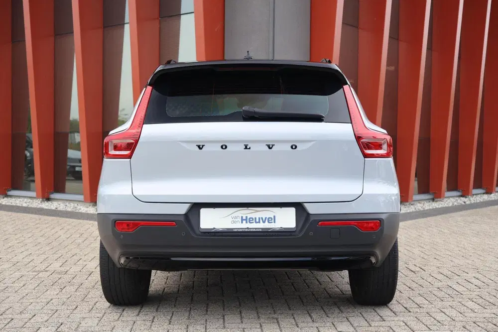 Volvo XC40 T4 Recharge R-Design uit 2021, foto 4